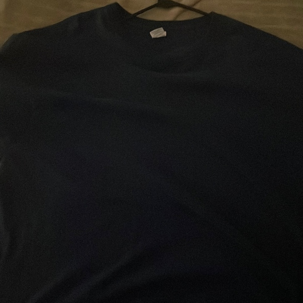 gildan t shirt XL black